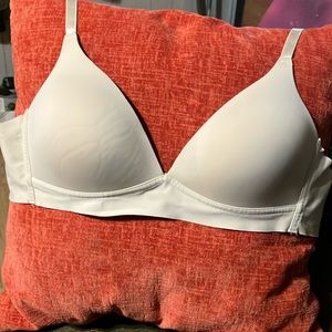 36 C ISAAC MIZRAHI New York nude NEW WITHOUT TAGS bra